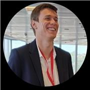 Graduado en Comunicación, cuento con un máster en Marketing Organizacional, cuento con más de 5 años liderando equipos